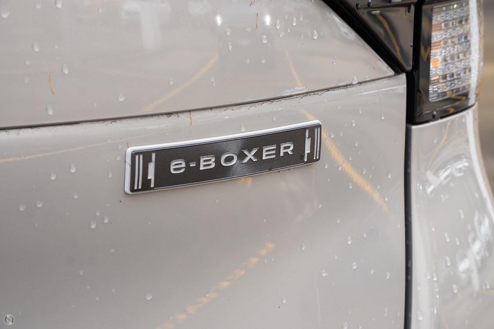 2025 Subaru Forester Hybrid Sport — photo 8