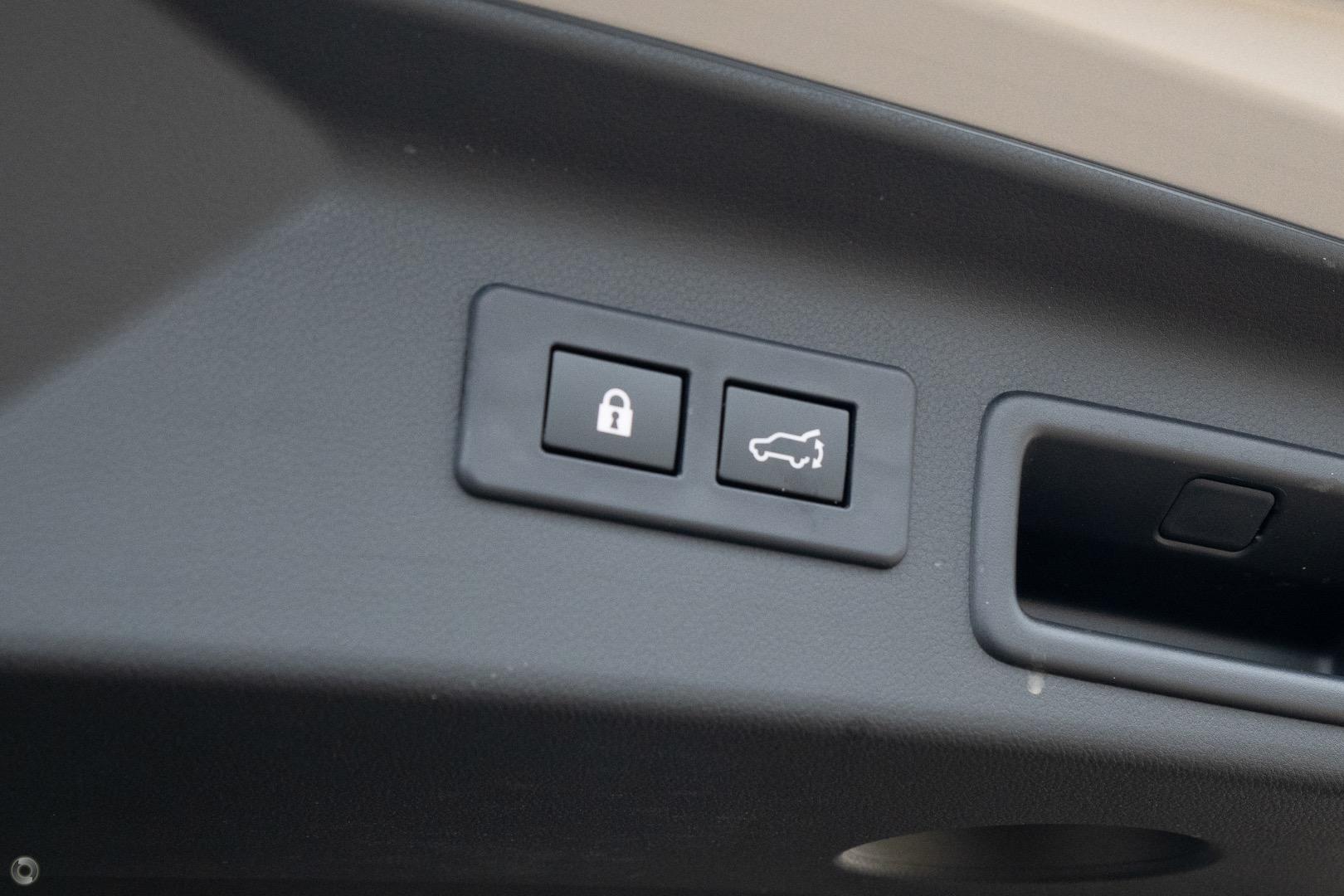 2025 Subaru Forester Hybrid Sport — photo 9