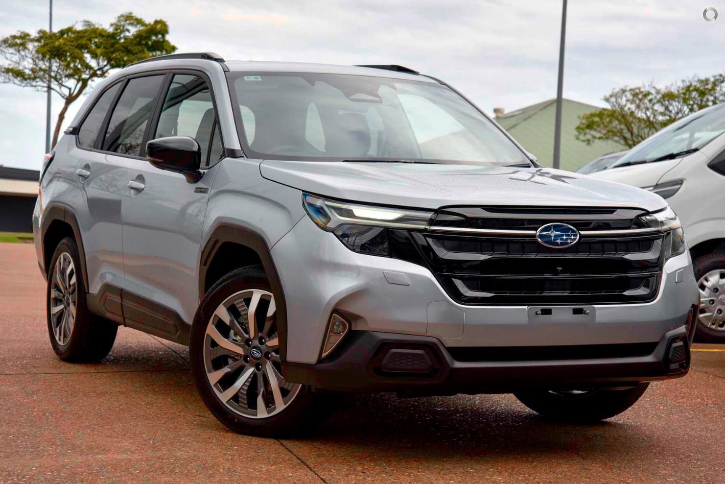 2025 Subaru Forester Hybrid Touring — photo 1