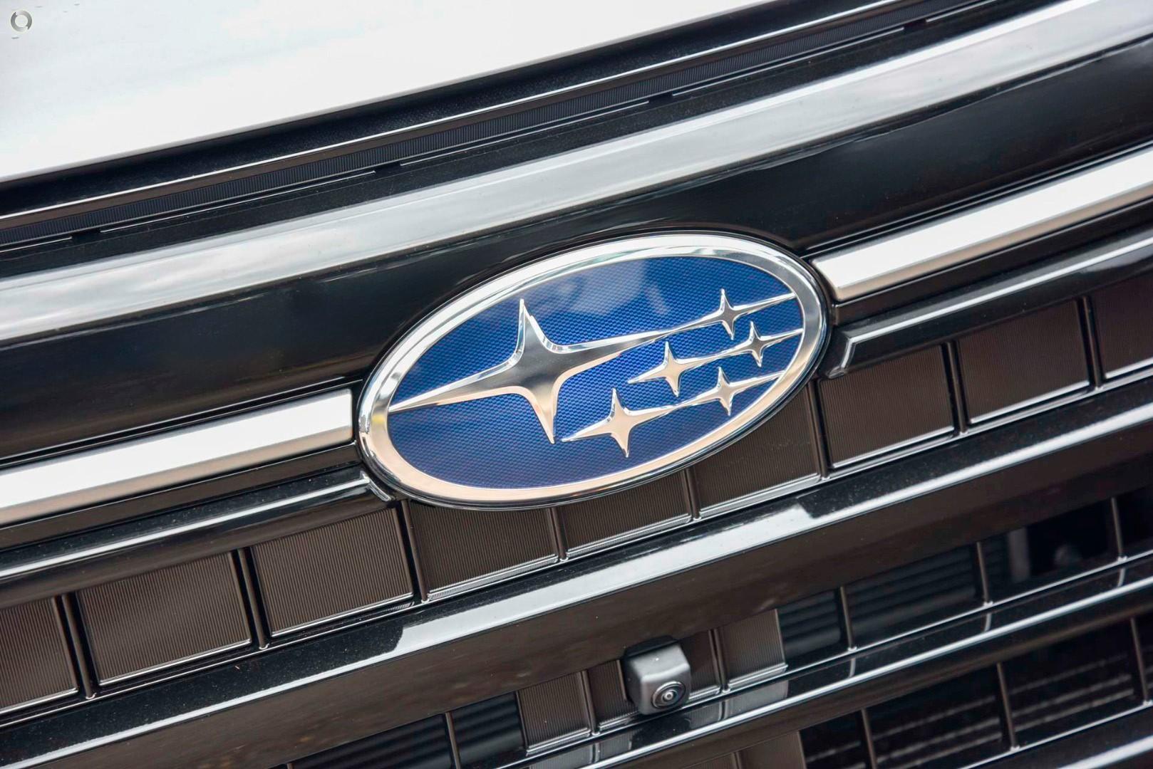 2025 Subaru Forester Hybrid Touring — photo 10