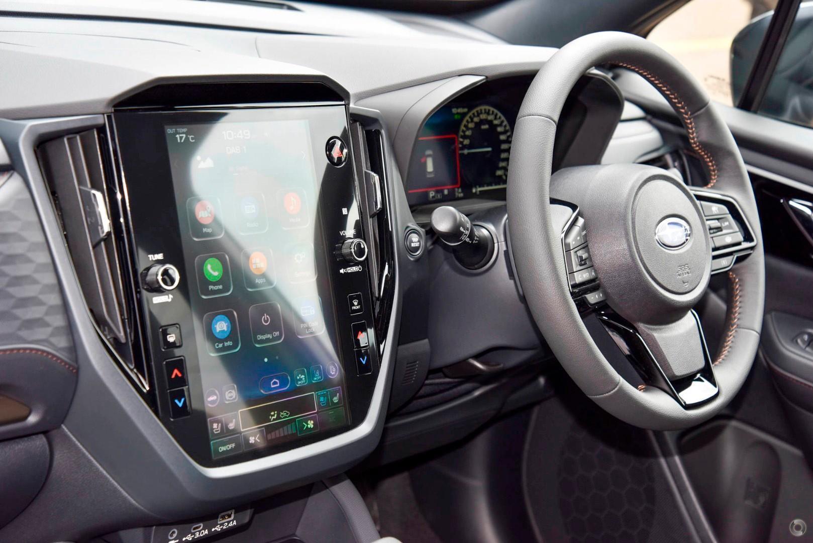 2025 Subaru Forester Hybrid Touring — photo 7