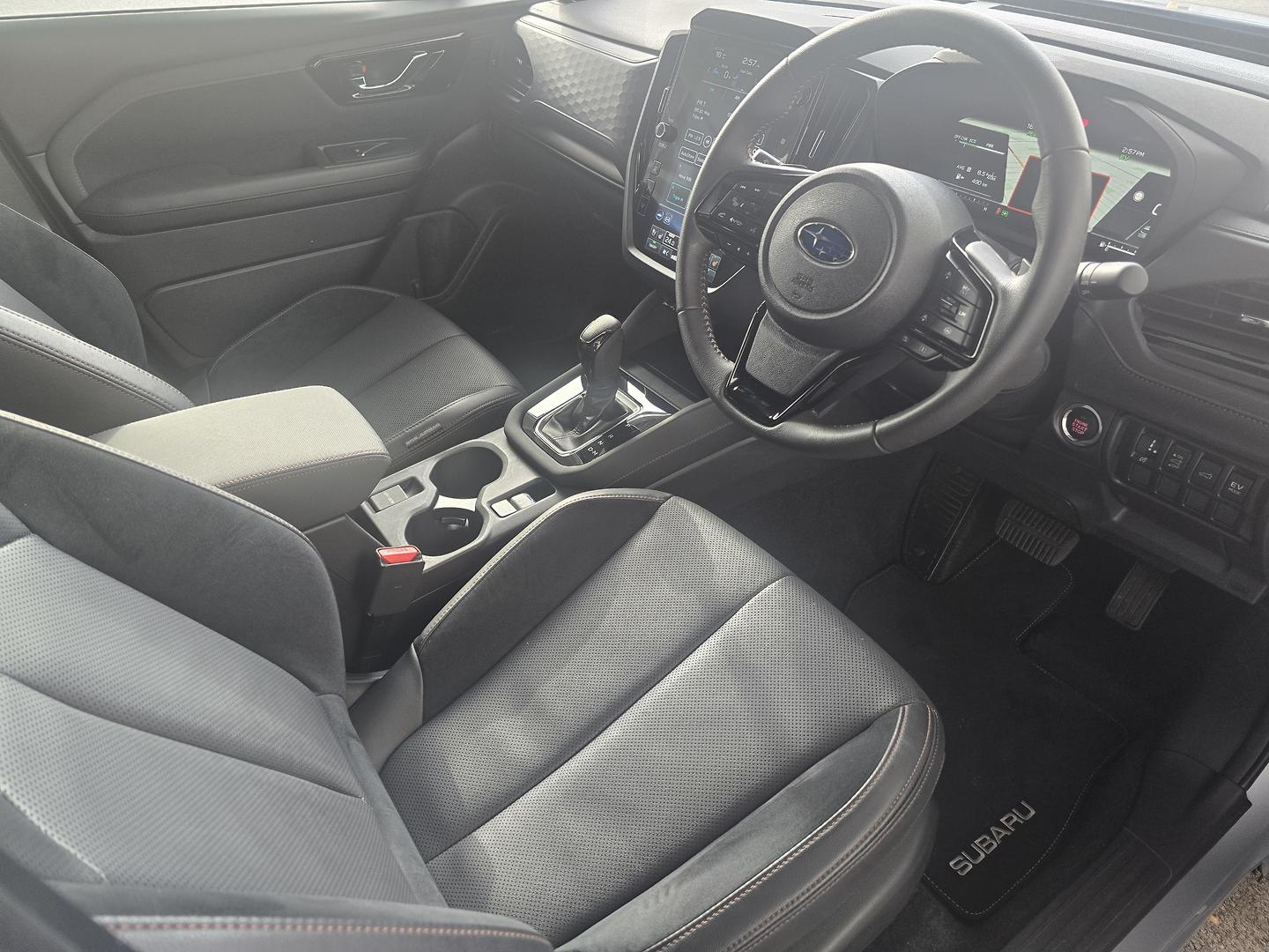 2025 Subaru Forester Hybrid Touring — photo 13