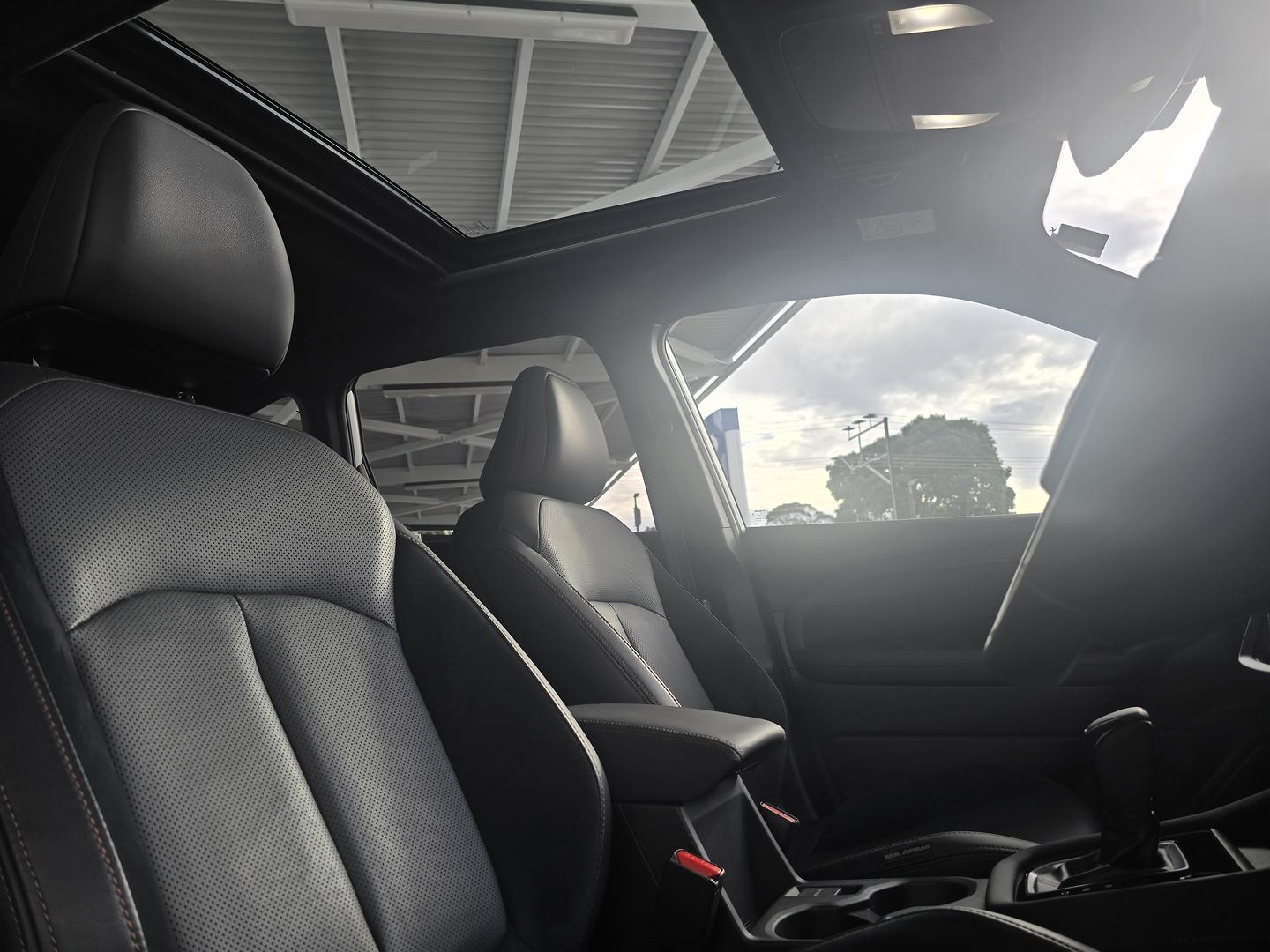 2025 Subaru Forester Hybrid Touring — photo 19