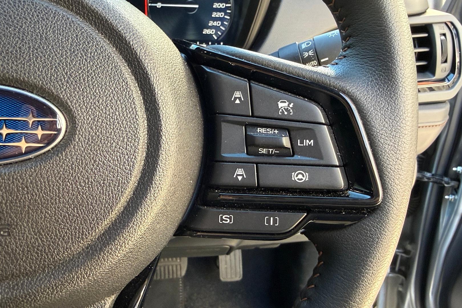 2025 Subaru Forester Hybrid Touring — photo 12