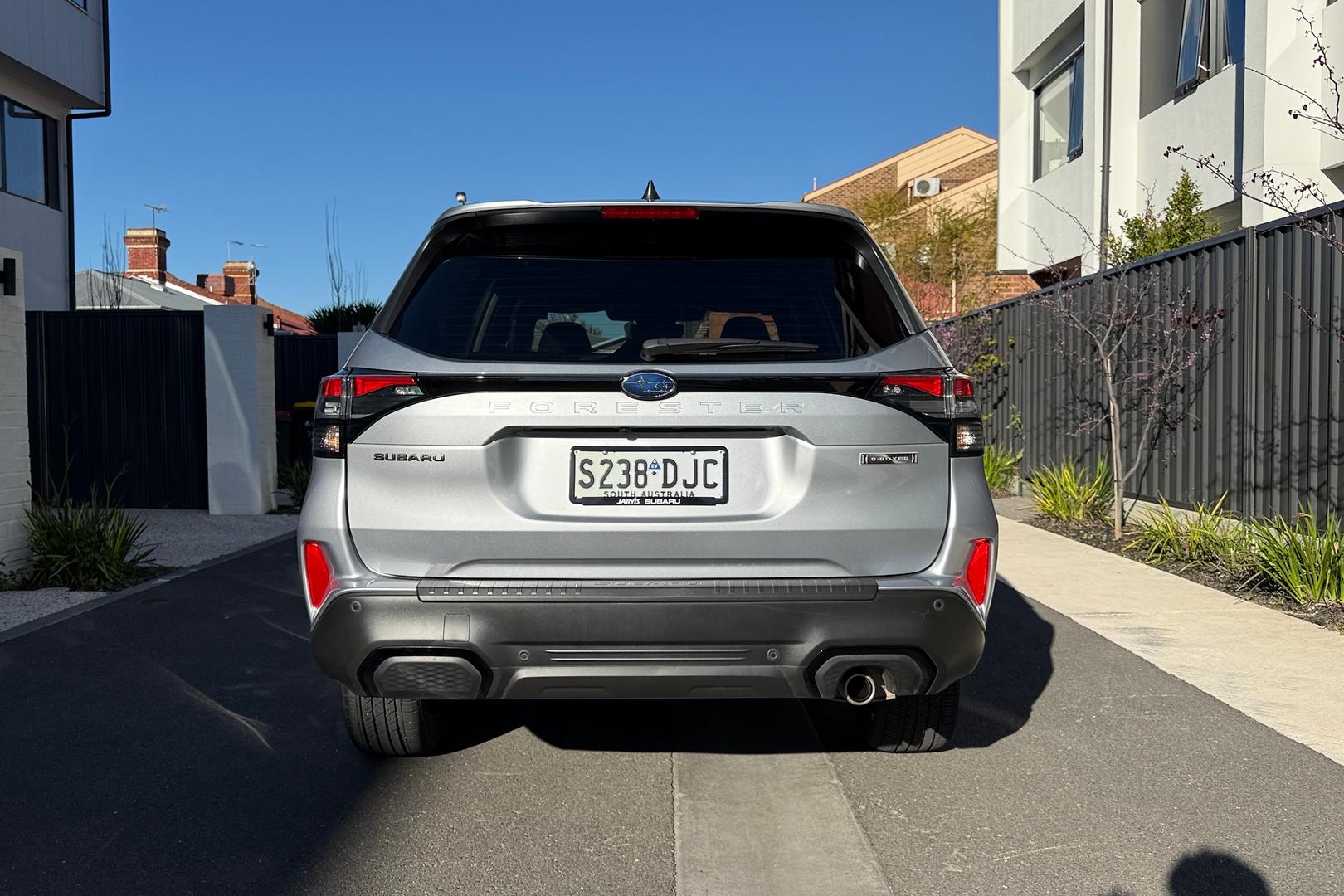 2025 Subaru Forester Hybrid Touring — photo 4