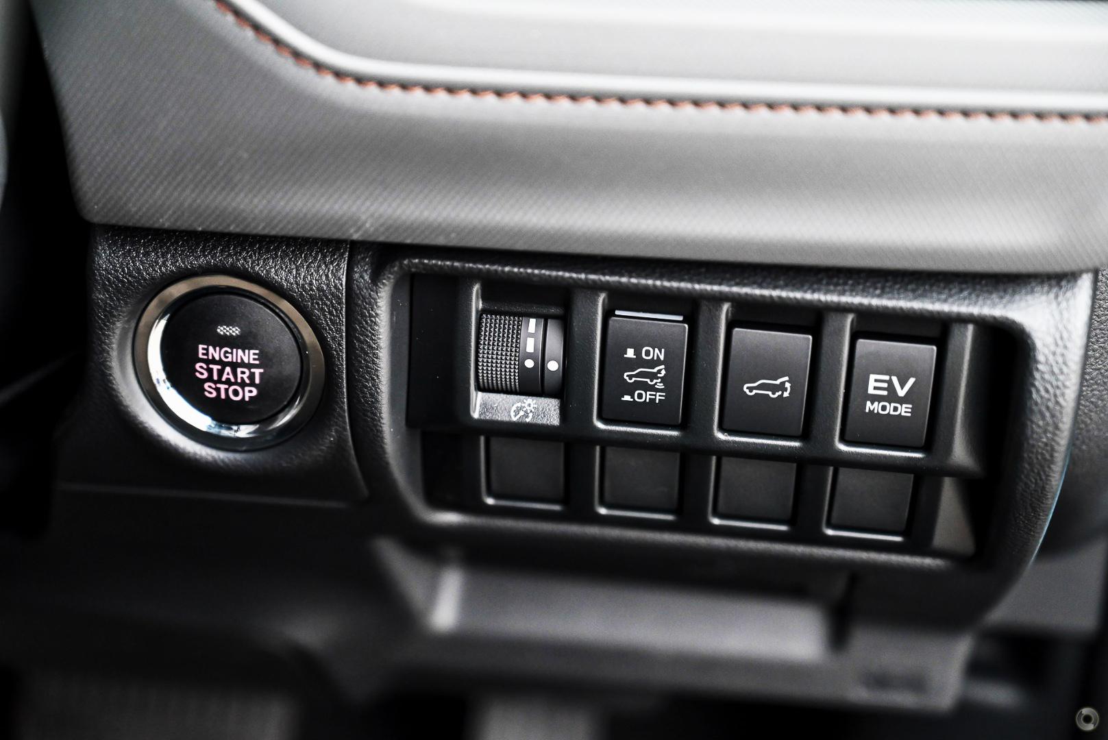 2025 Subaru Forester Hybrid Sport — photo 15