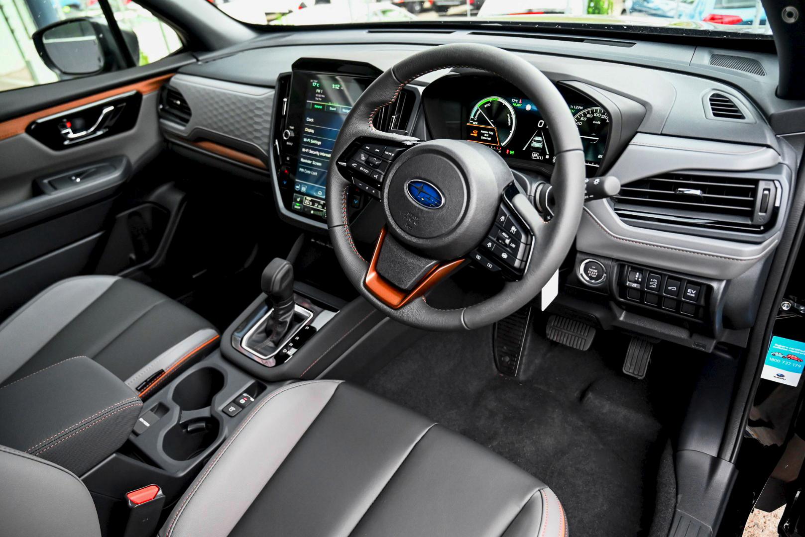 2025 Subaru Forester Hybrid Sport — photo 9