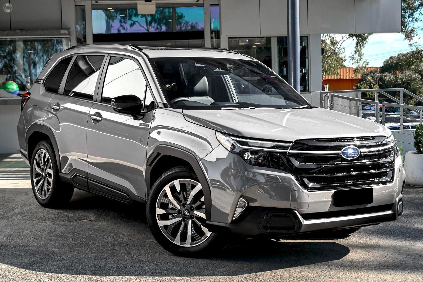 2025 Subaru Forester Hybrid Touring — photo 1