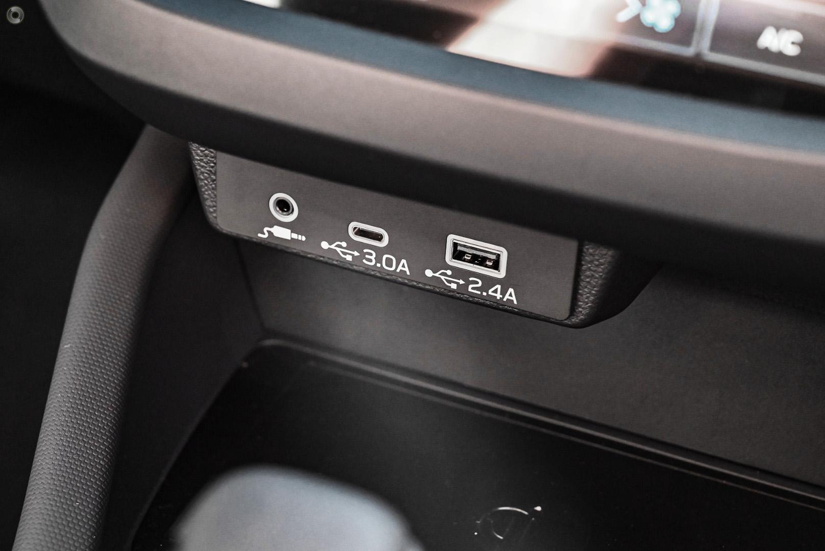 2025 Subaru Forester Hybrid Touring — photo 15