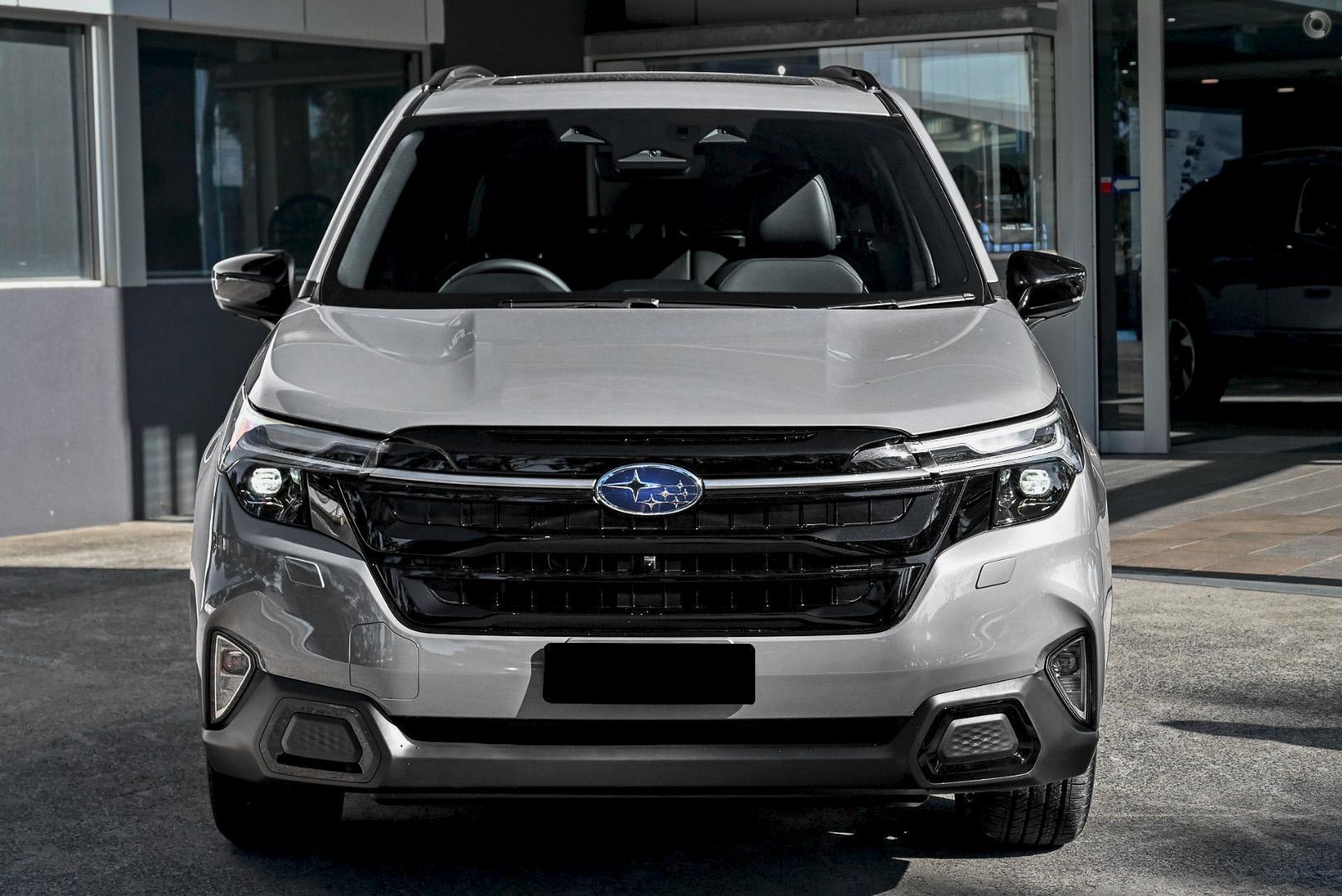 2025 Subaru Forester Hybrid Touring — photo 2