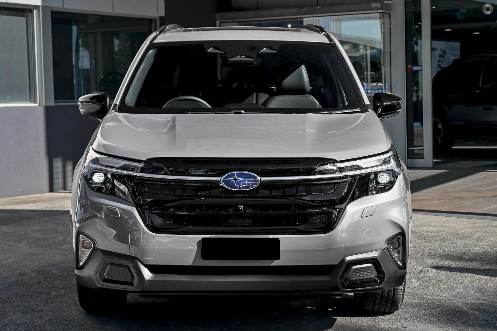 2025 Subaru Forester Hybrid Touring — photo 2