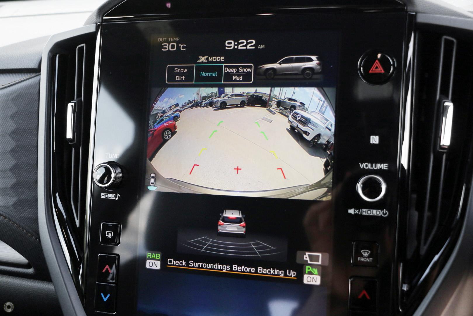 2025 Subaru Forester Hybrid Touring — photo 13