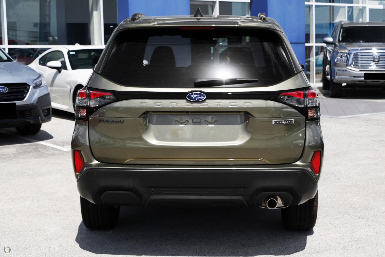 2025 Subaru Forester Hybrid Touring — photo 3