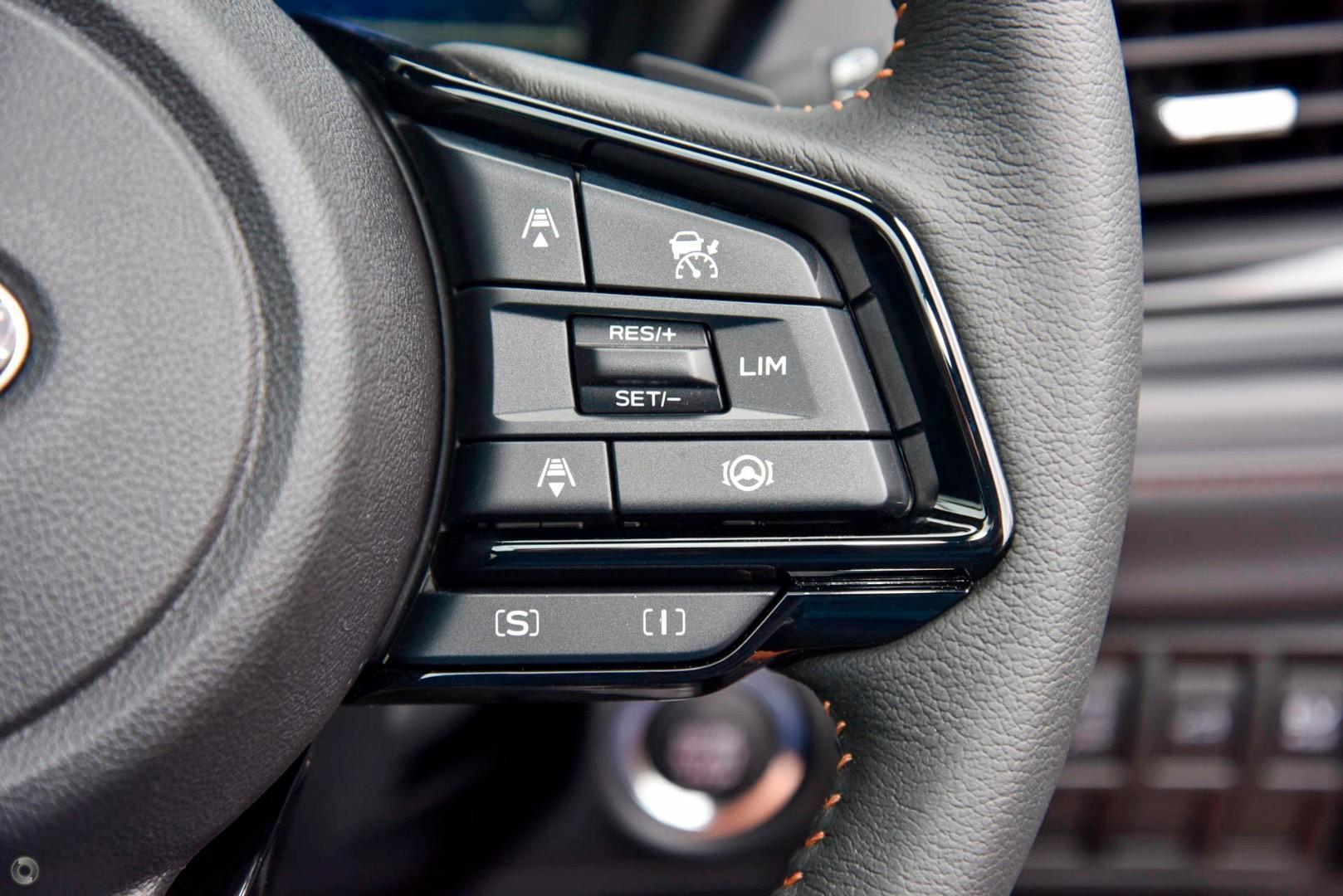 2025 Subaru Forester Hybrid Touring — photo 8