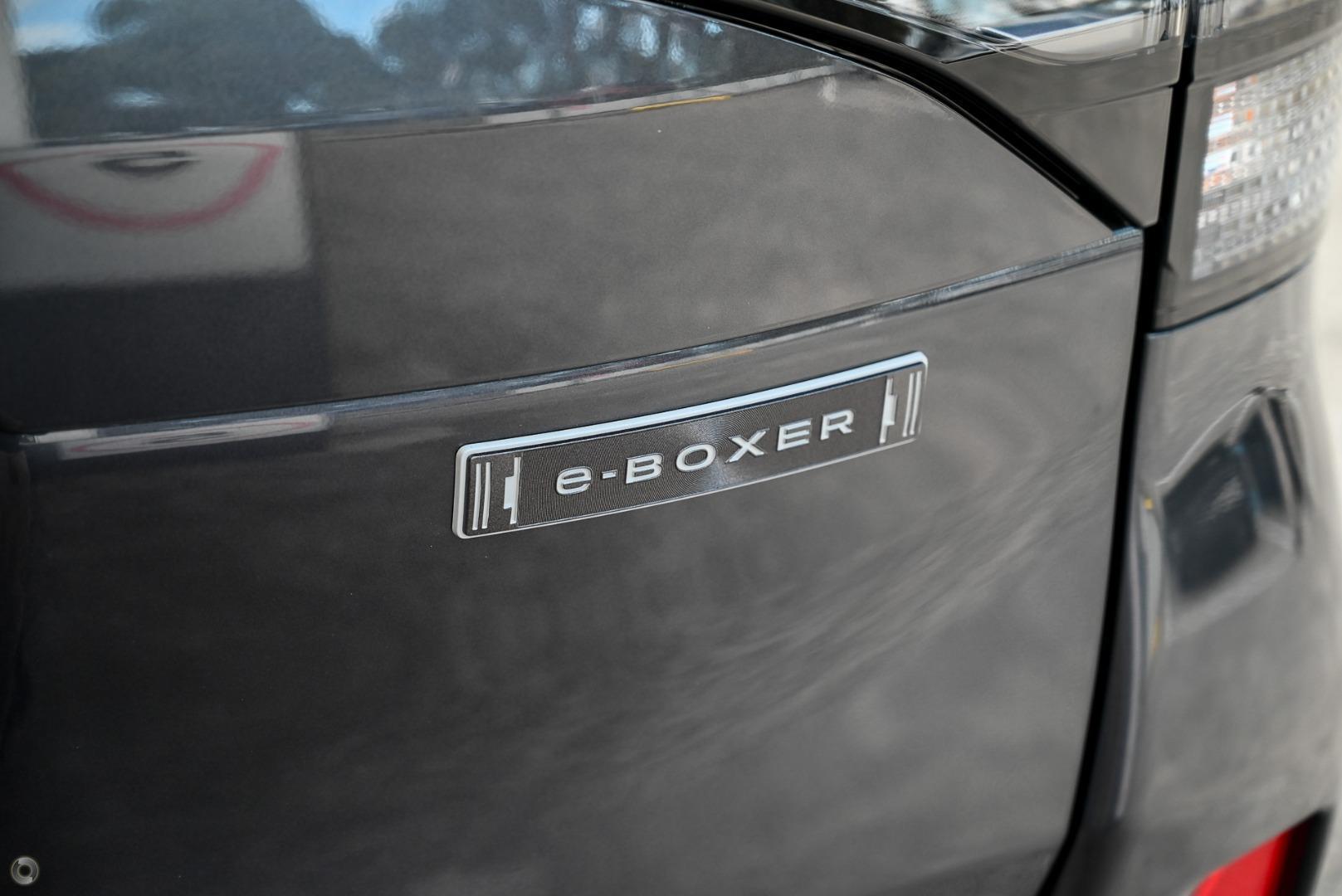 2025 Subaru Forester Hybrid Sport — photo 11