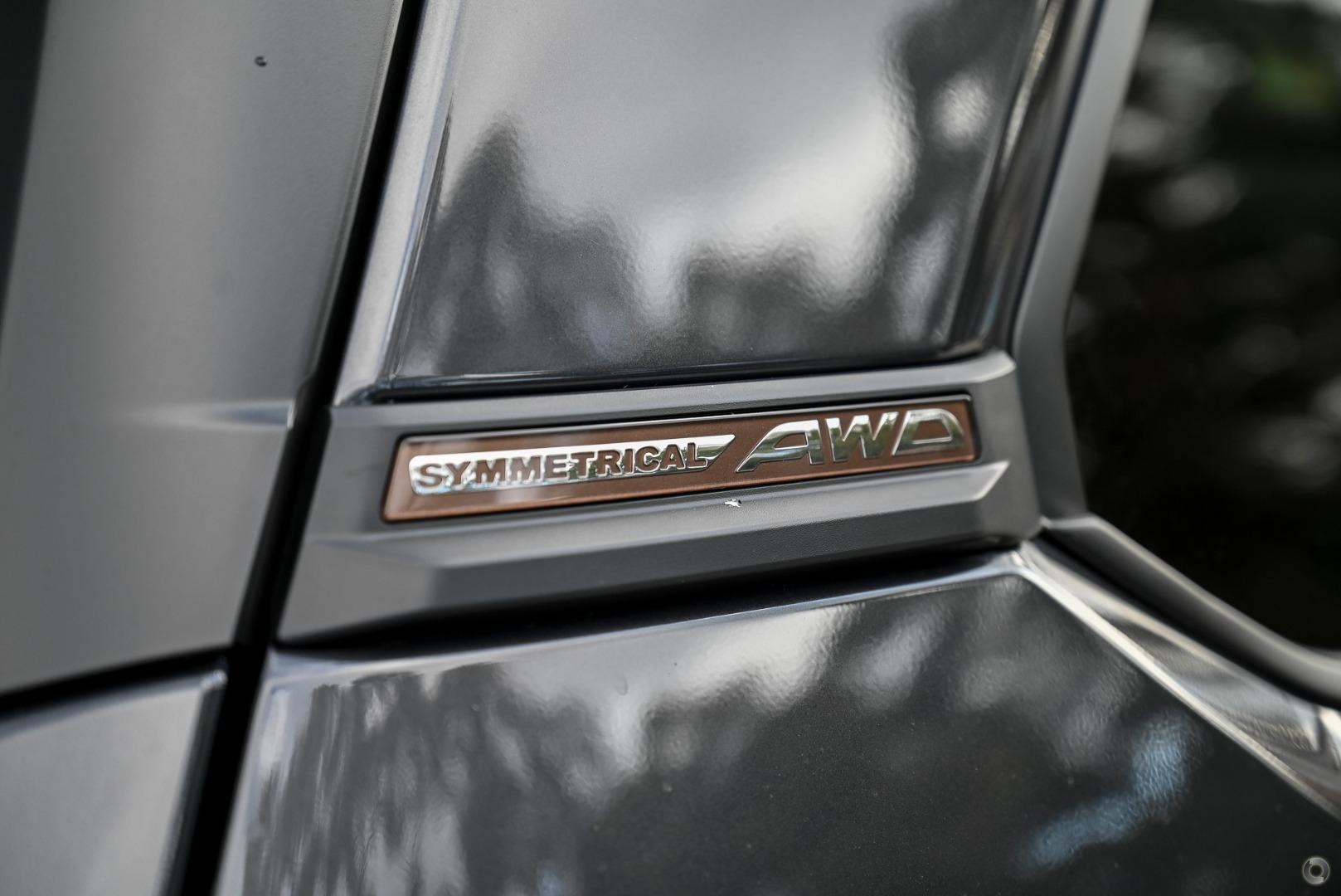 2025 Subaru Forester Hybrid Sport — photo 12