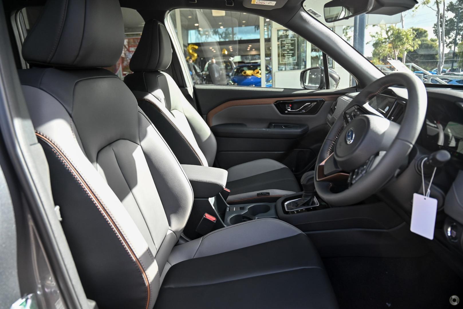 2025 Subaru Forester Hybrid Sport — photo 7