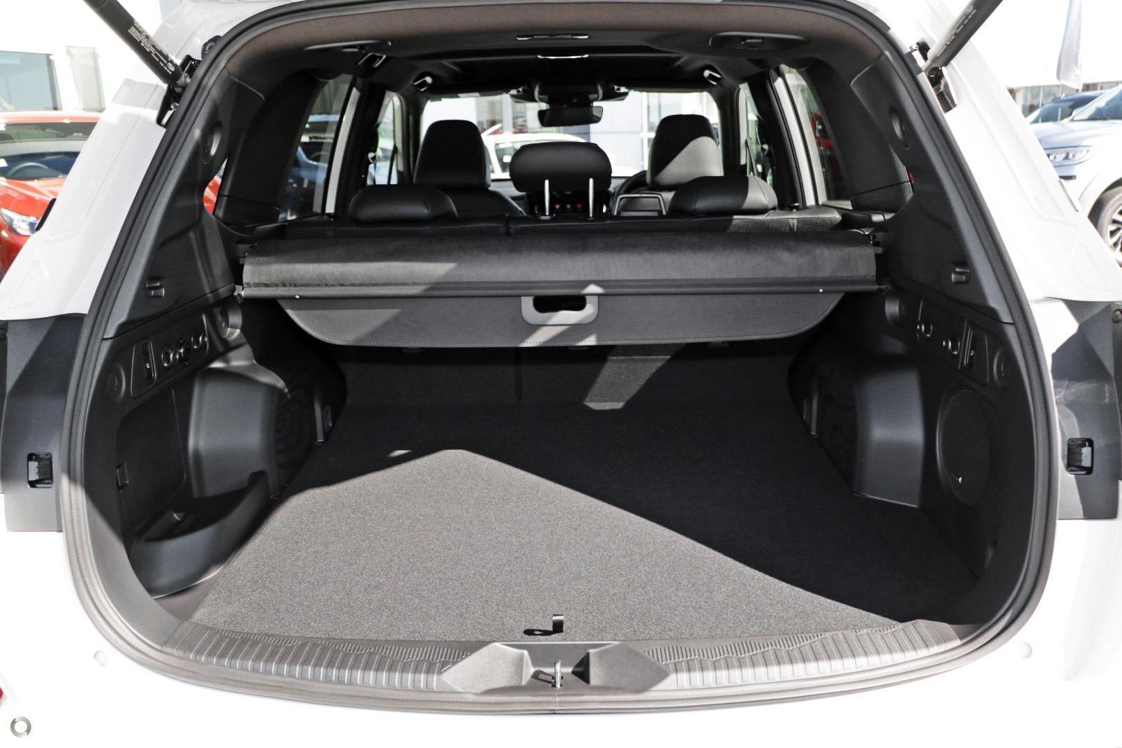 2025 Subaru Forester Hybrid Sport — photo 11