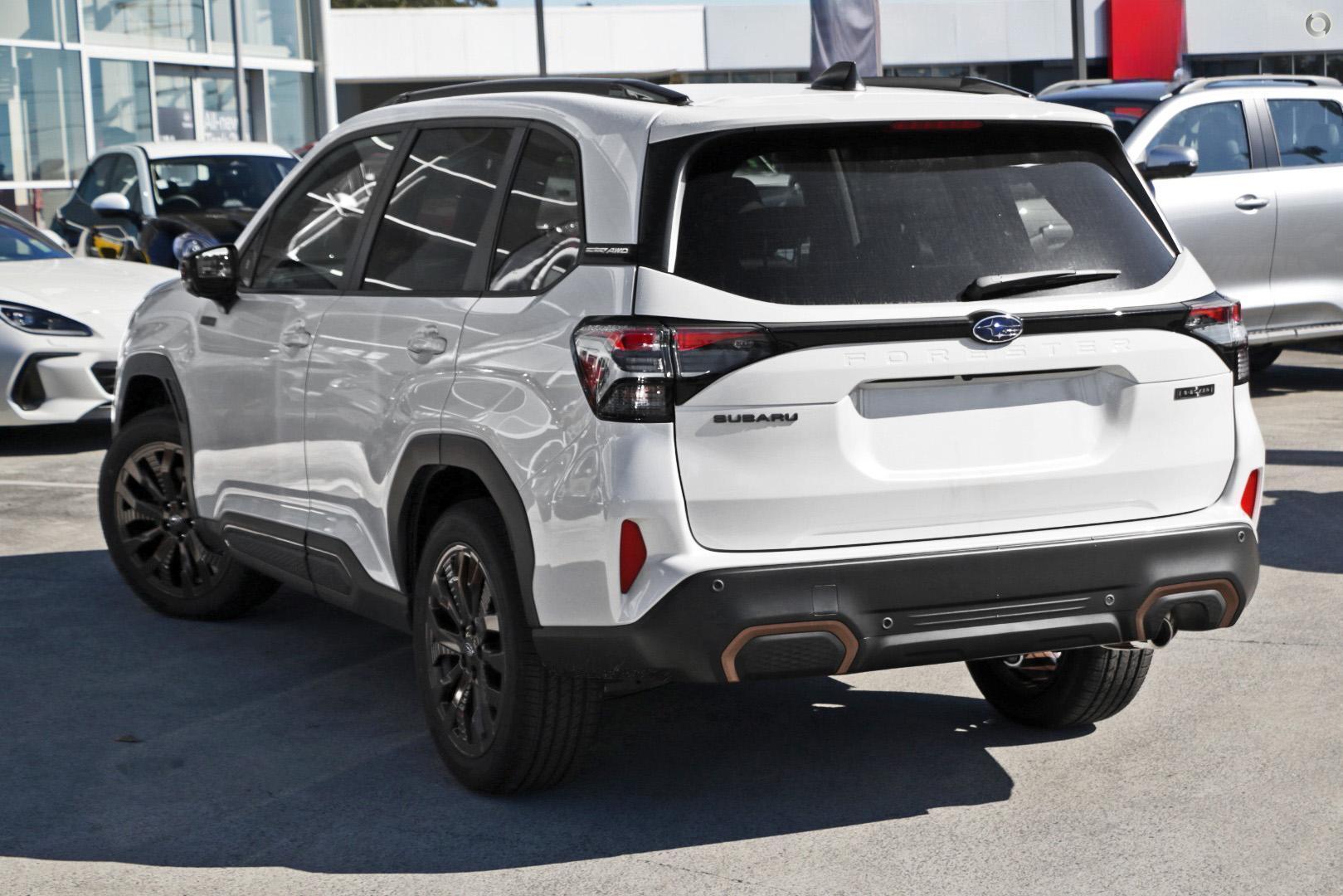 2025 Subaru Forester Hybrid Sport — photo 4