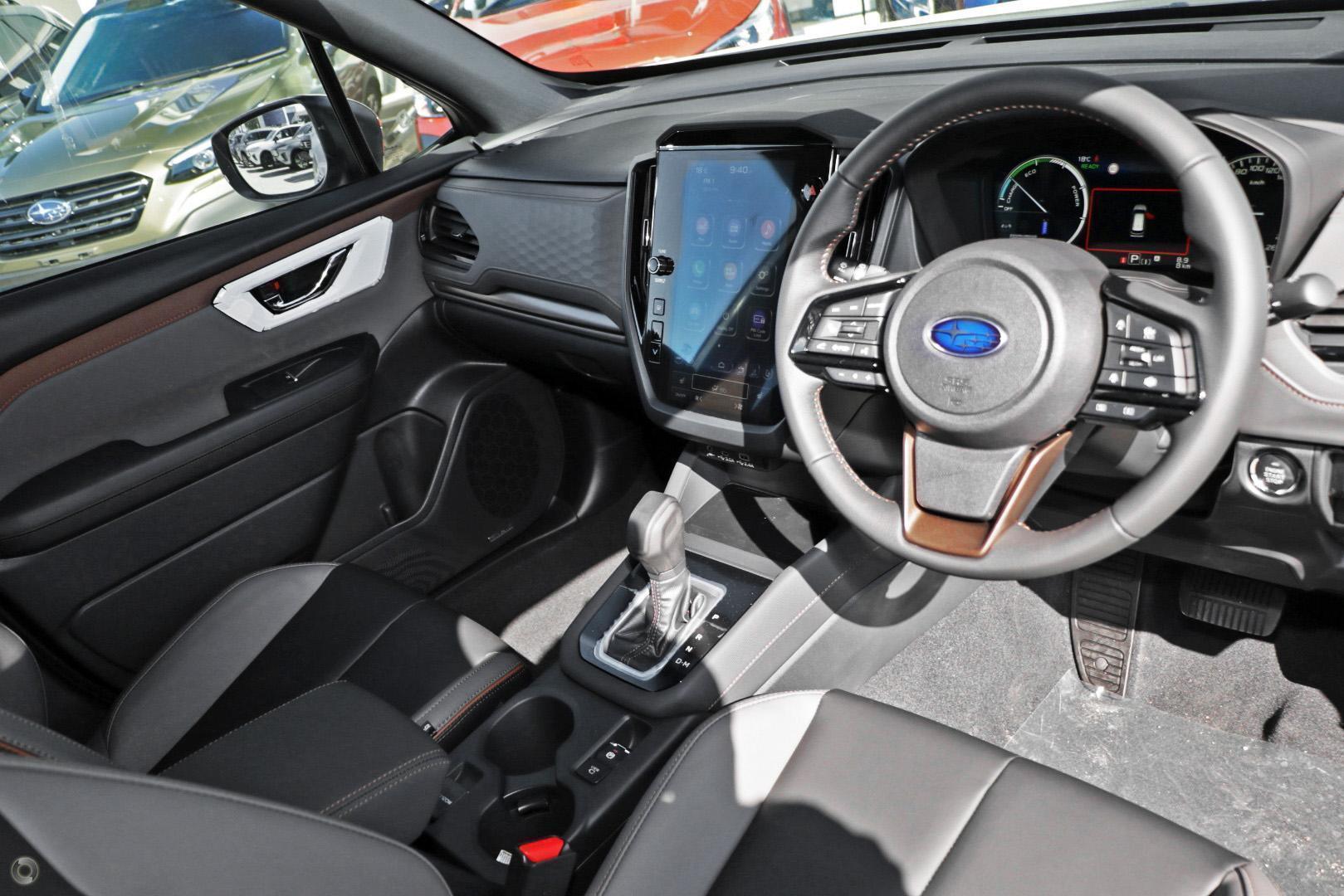 2025 Subaru Forester Hybrid Sport — photo 6