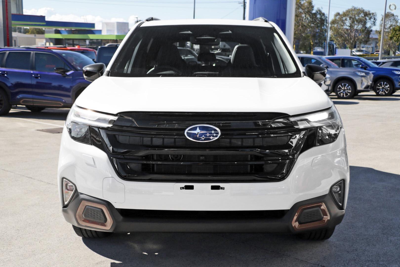 2025 Subaru Forester Hybrid Sport — photo 2