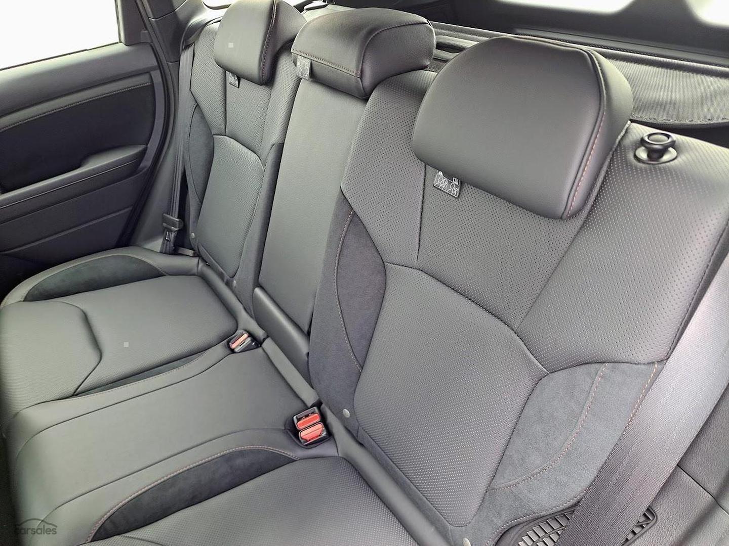 2025 Subaru Forester Hybrid Touring — photo 25