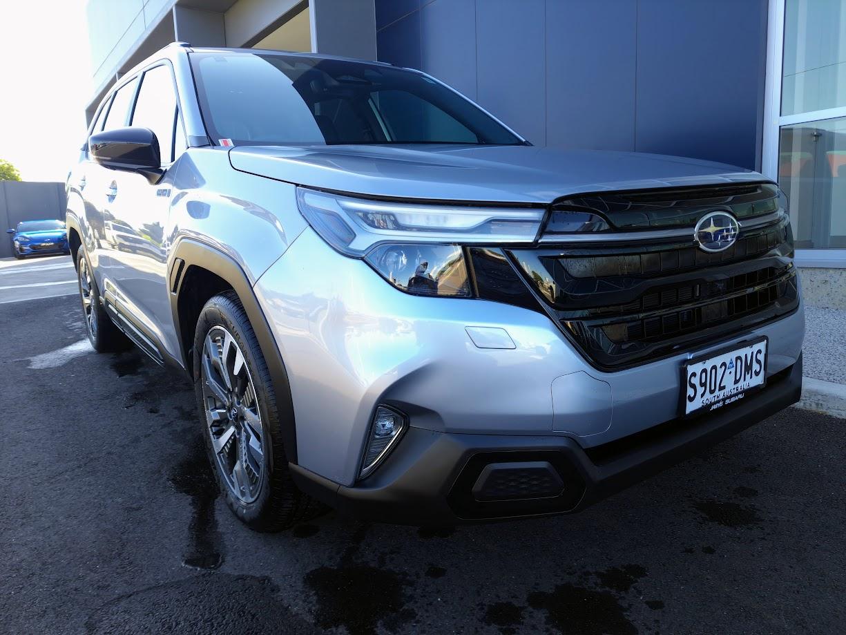 2025 Subaru Forester Hybrid Touring — photo 29