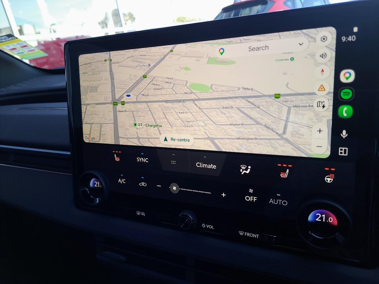 2025 Subaru Solterra AWD — photo 17