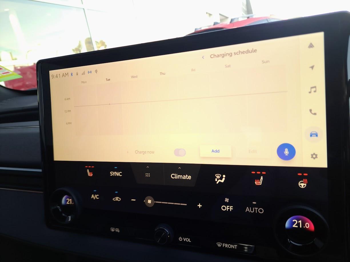 2025 Subaru Solterra AWD — photo 21