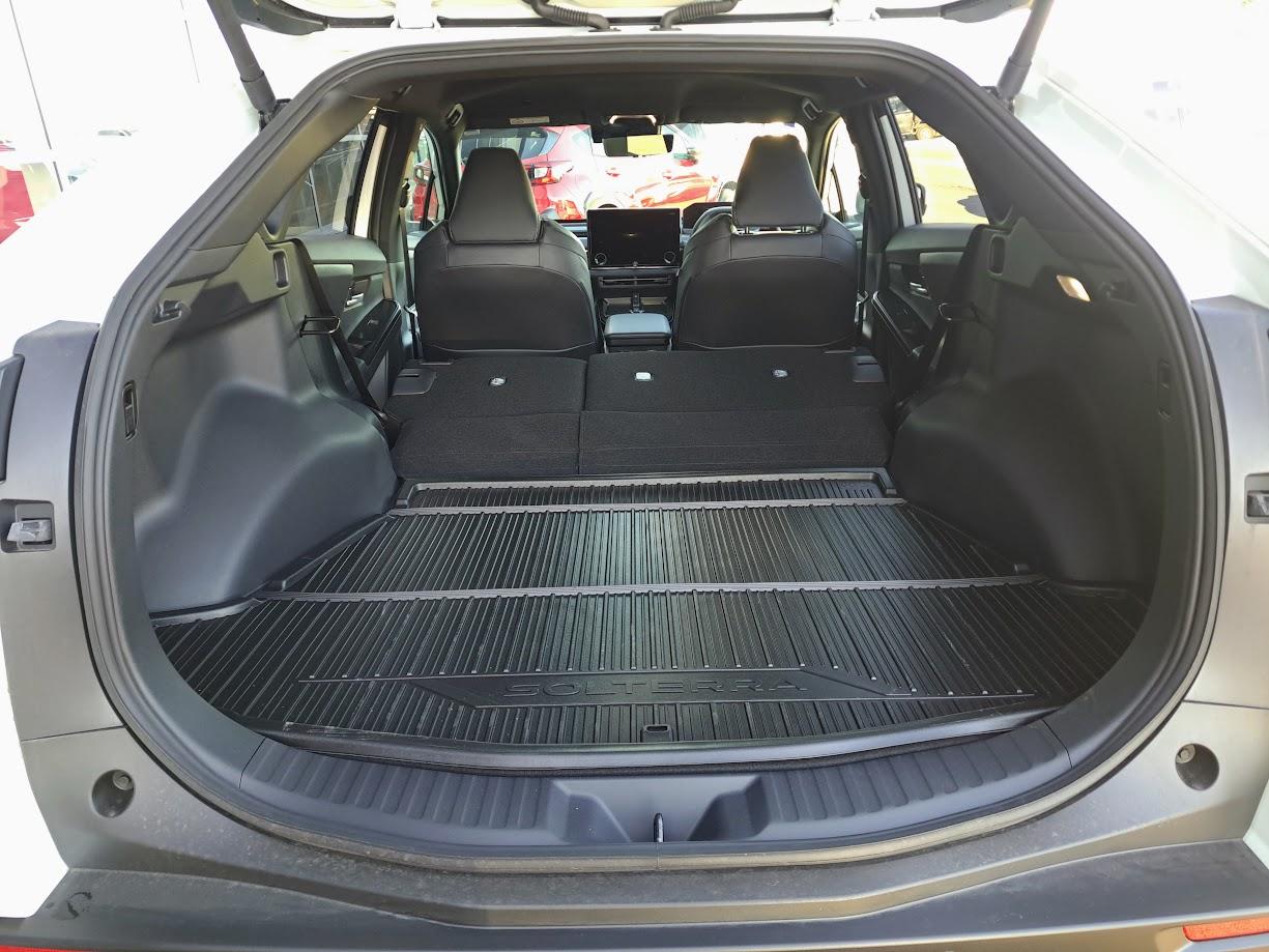 2025 Subaru Solterra AWD — photo 8