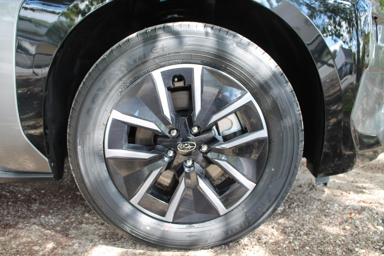 2025 Subaru Solterra AWD — photo 17