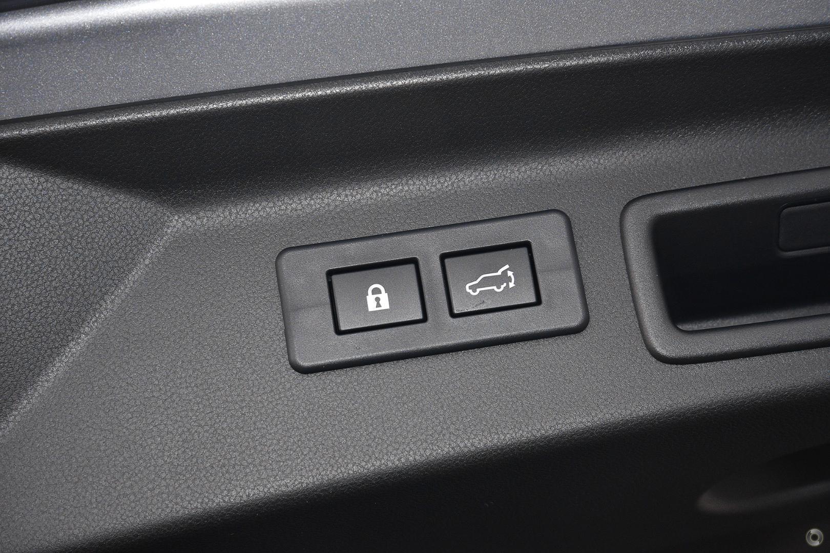 2026 Subaru Forester Premium — photo 10