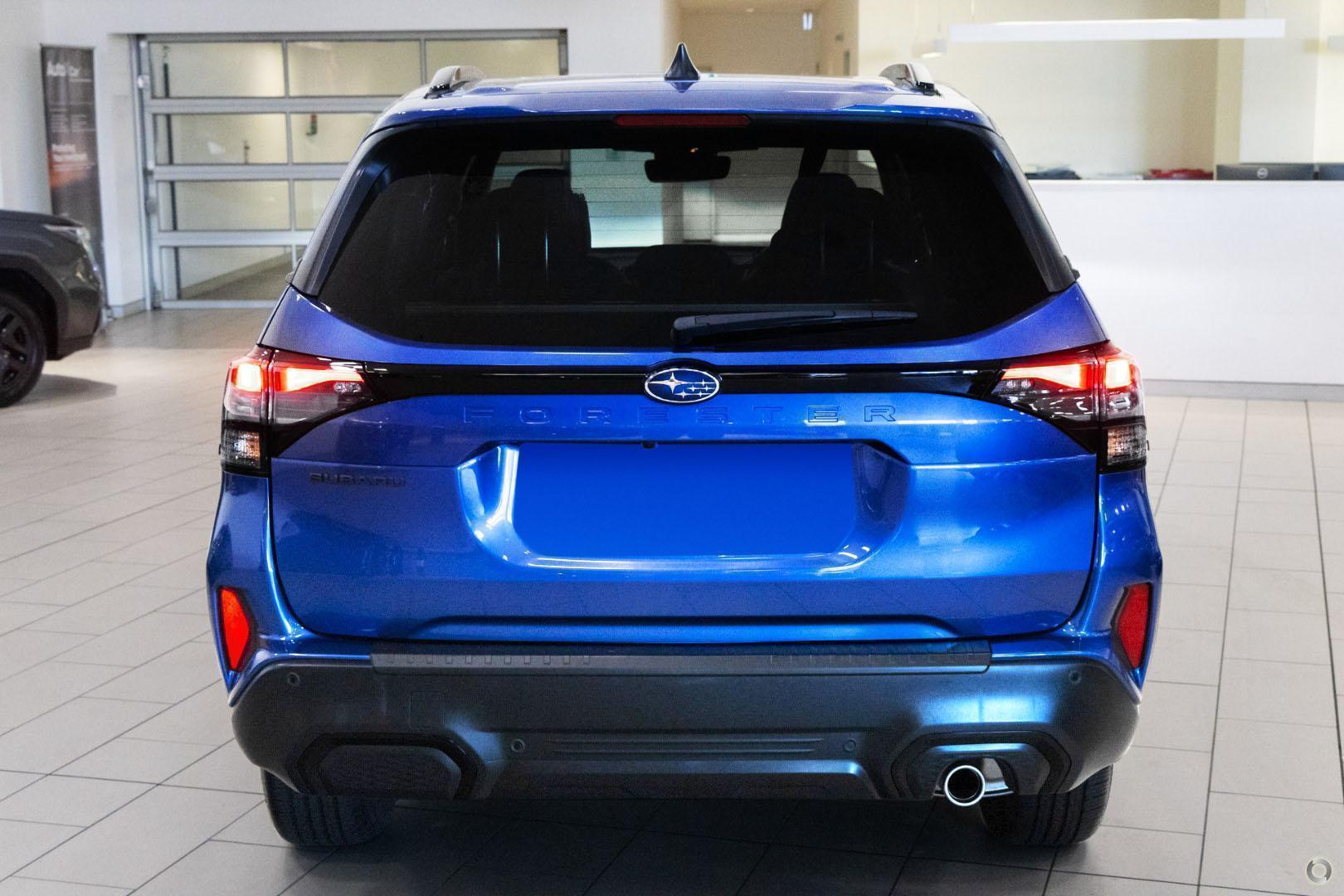 2026 Subaru Forester Touring — photo 3