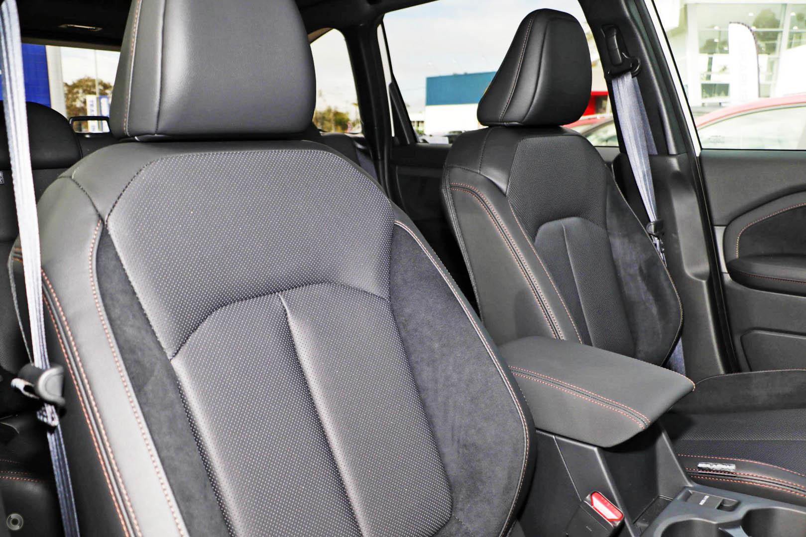 2026 Subaru Forester Touring — photo 9