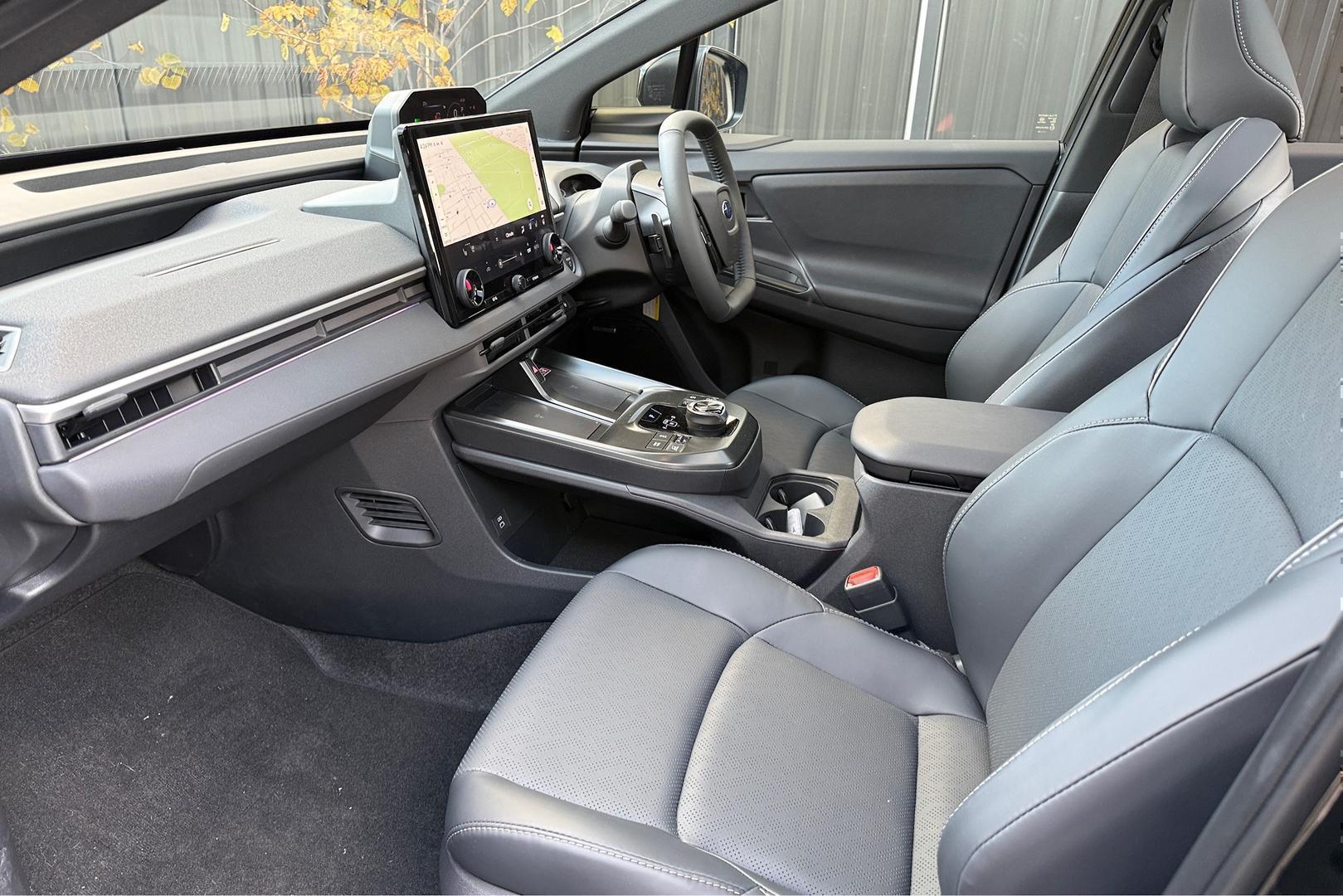 2026 Subaru Solterra AWD Touring — photo 11