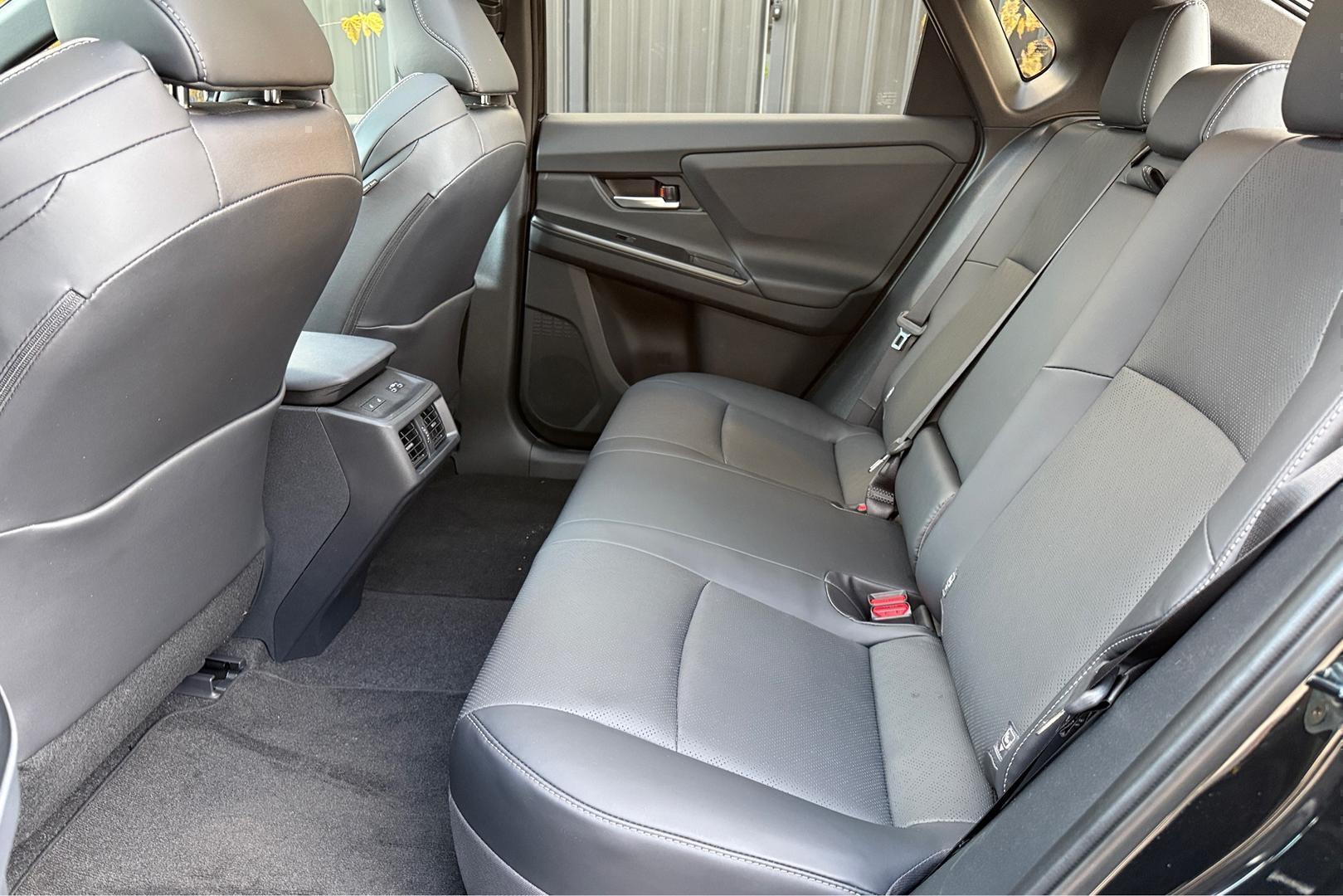 2026 Subaru Solterra AWD Touring — photo 12