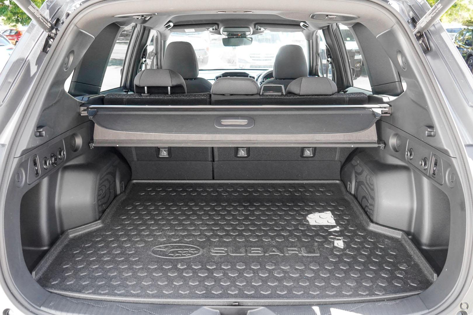 2026 Subaru Forester Premium — photo 8