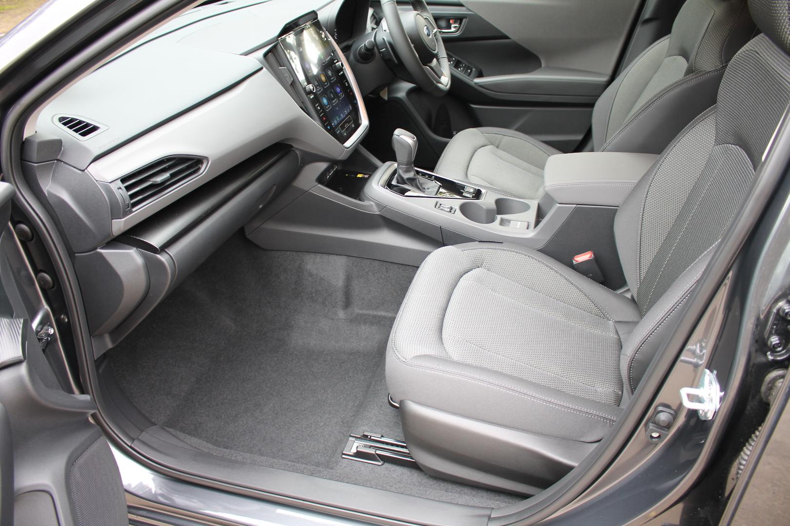 2026 Subaru Crosstrek 20R — photo 13
