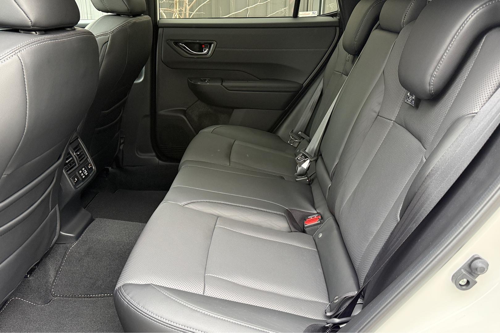 2026 Subaru Outback AWD Touring — photo 10