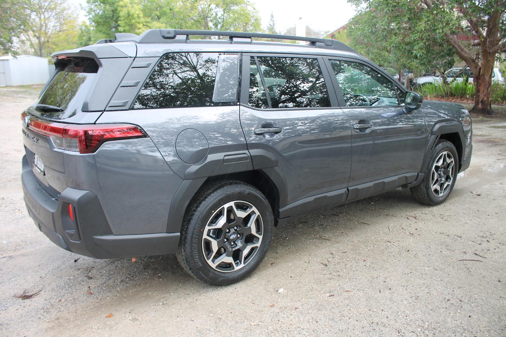 2026 Subaru Outback AWD Touring — photo 4