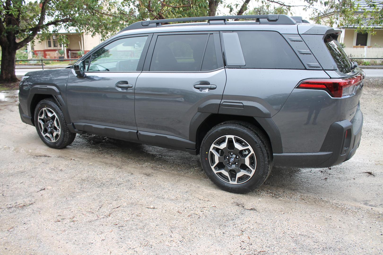 2026 Subaru Outback AWD Touring — photo 6