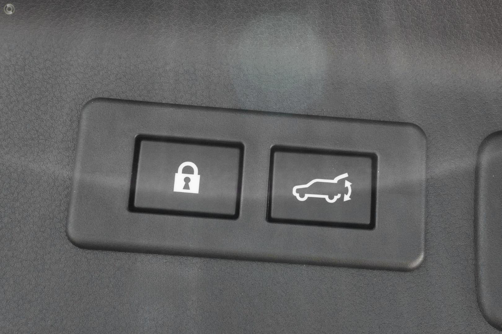 2026 Subaru Forester Touring — photo 12