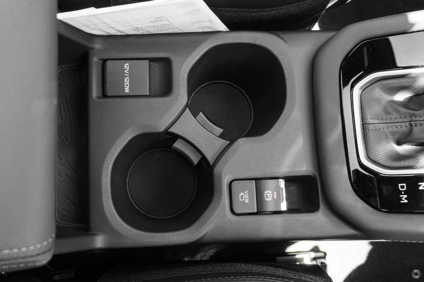 2026 Subaru Forester Touring — photo 13