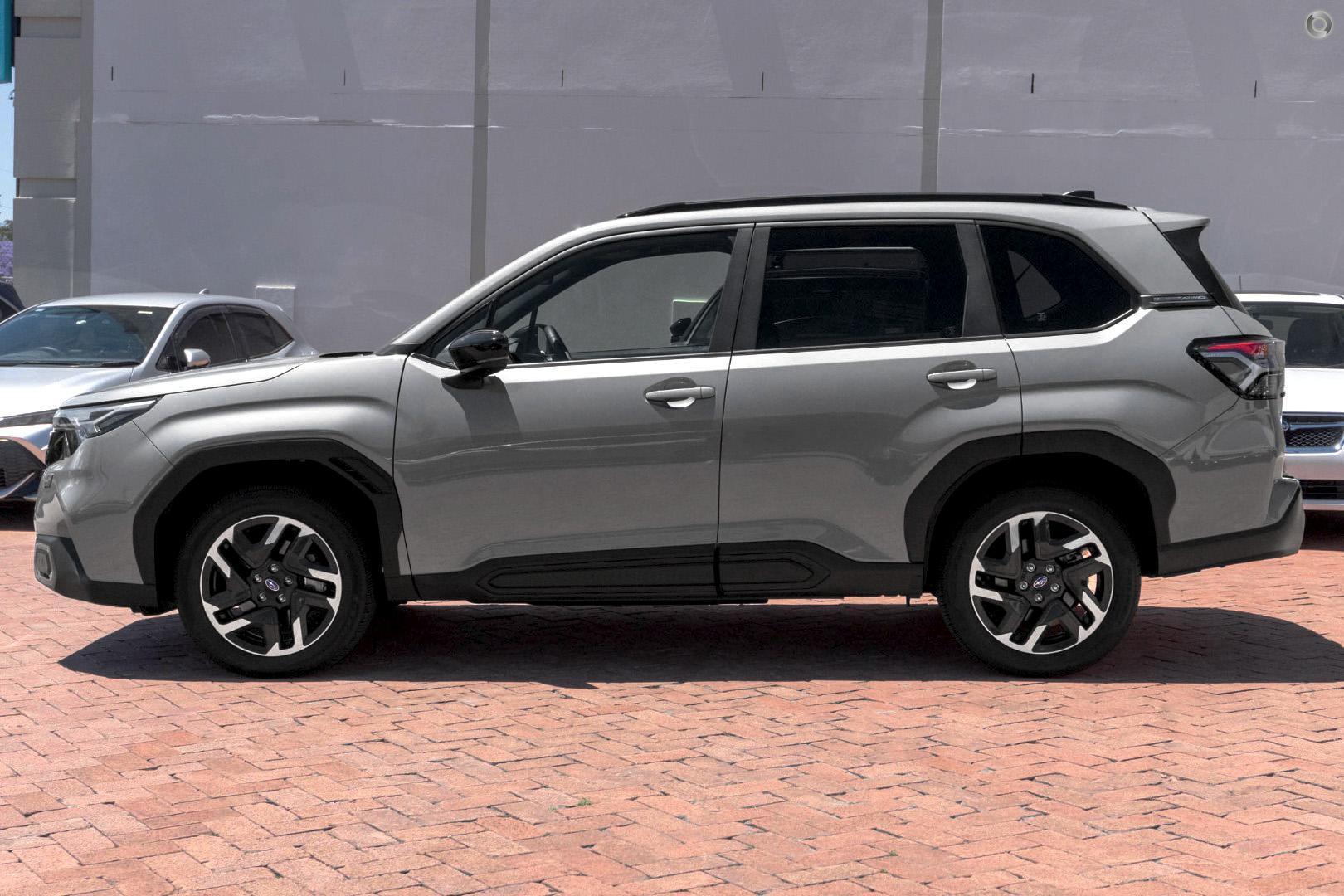 2026 Subaru Forester Touring — photo 5