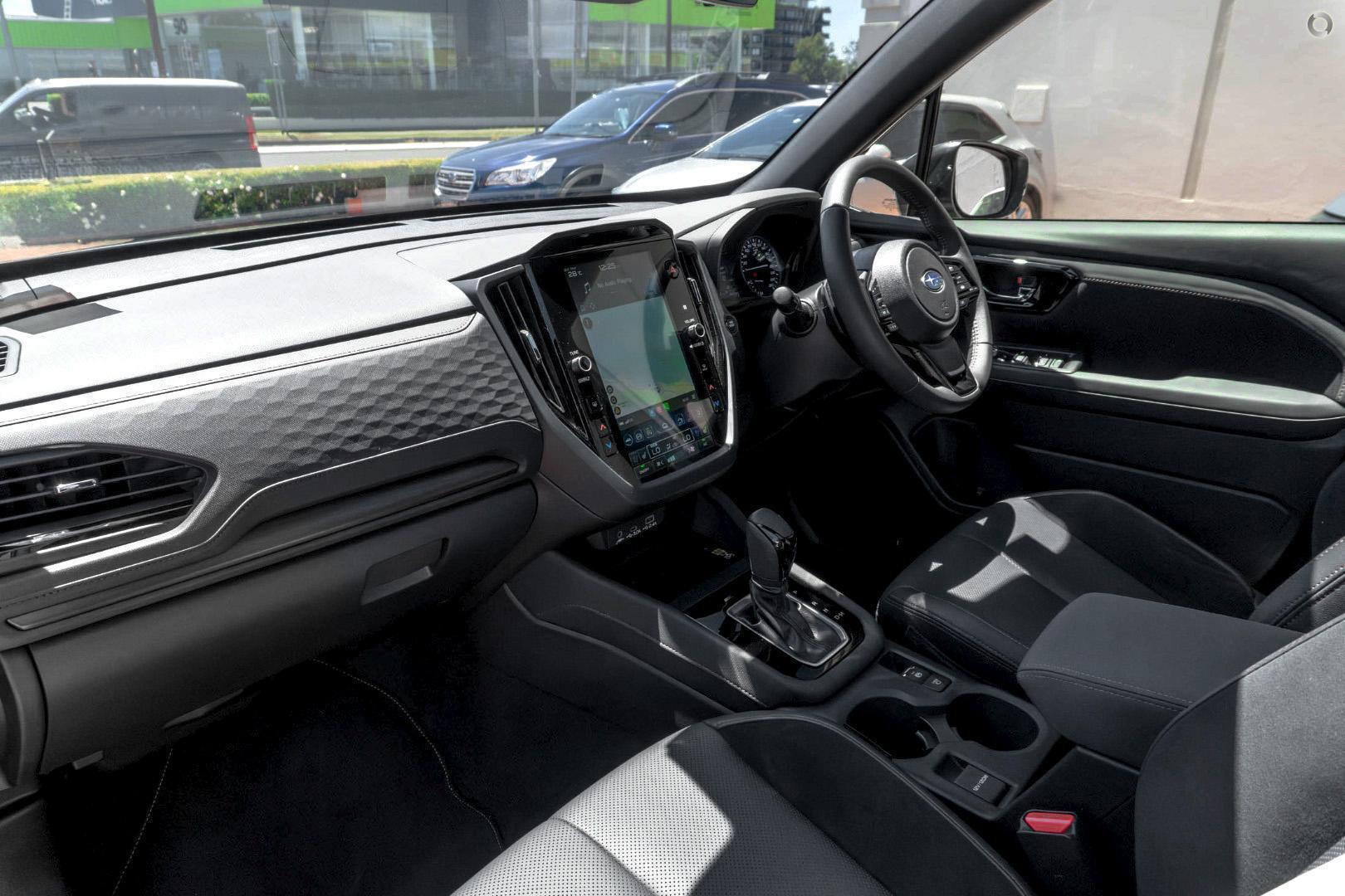 2026 Subaru Forester Touring — photo 6