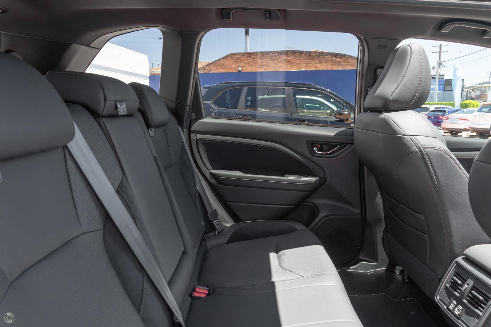2026 Subaru Forester Touring — photo 8