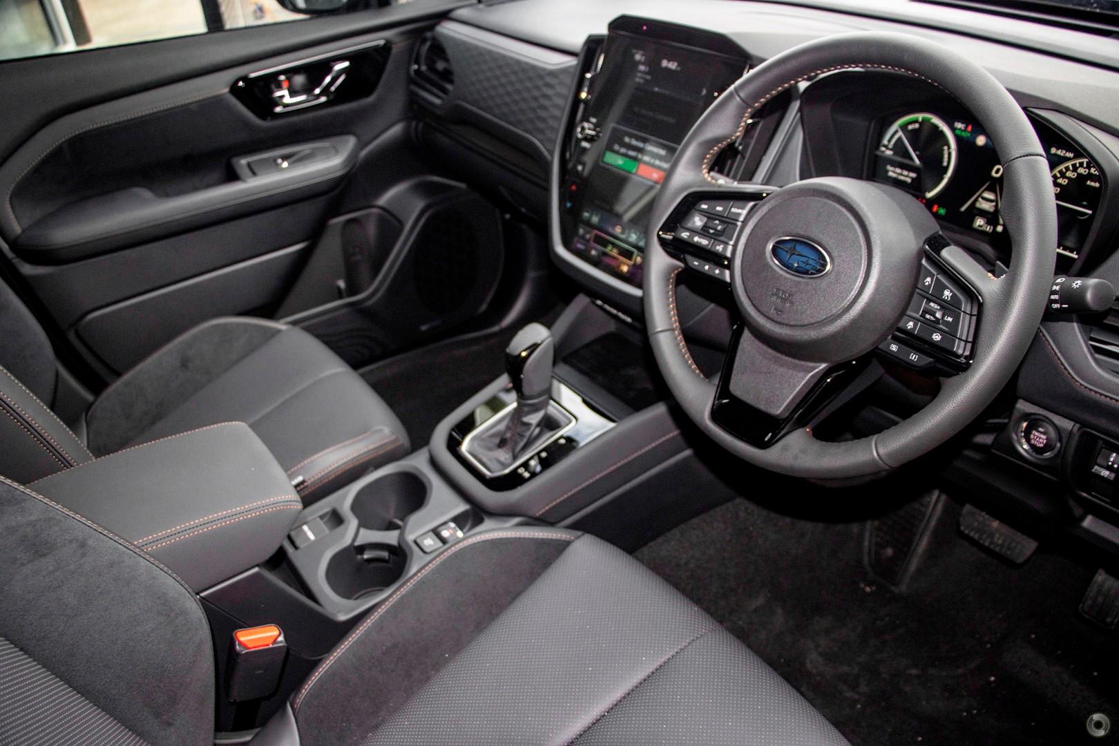 2026 Subaru Forester Hybrid Touring — photo 5