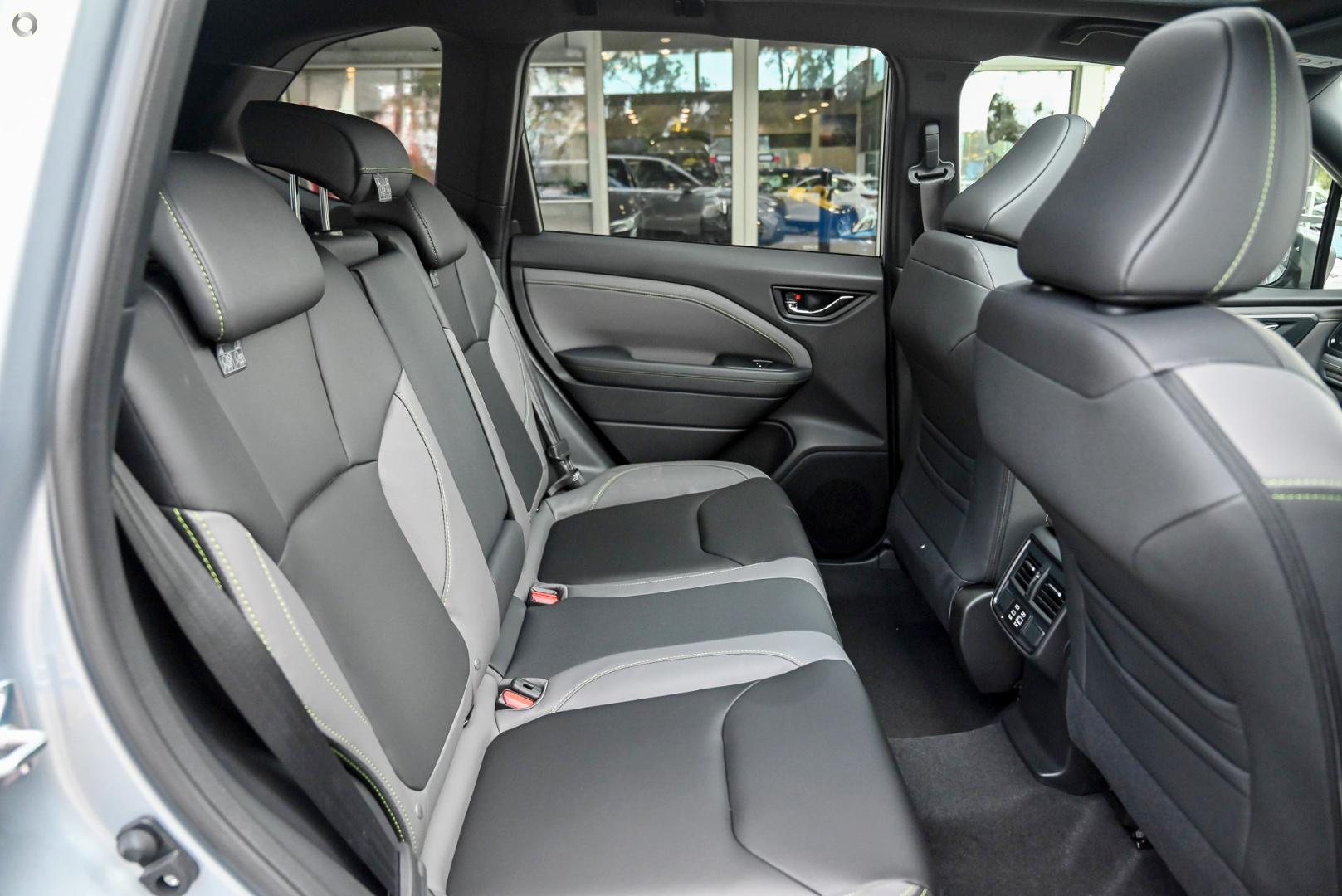 2026 Subaru Forester Sport — photo 9