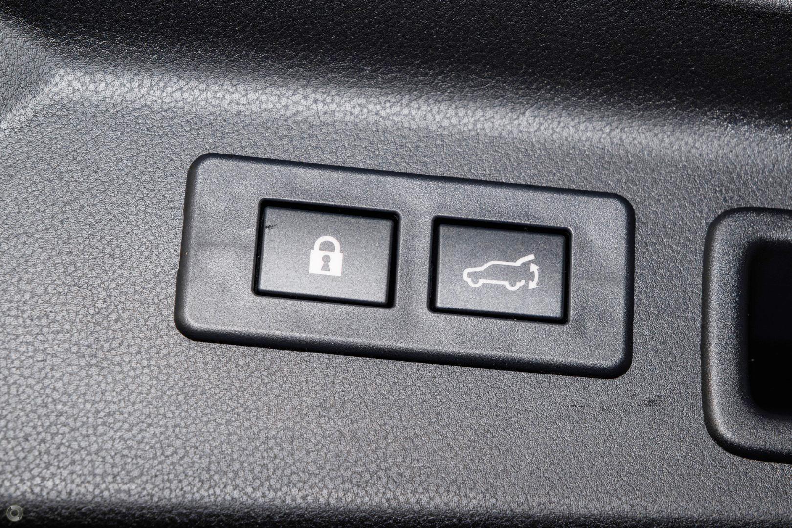 2026 Subaru Forester Premium — photo 11