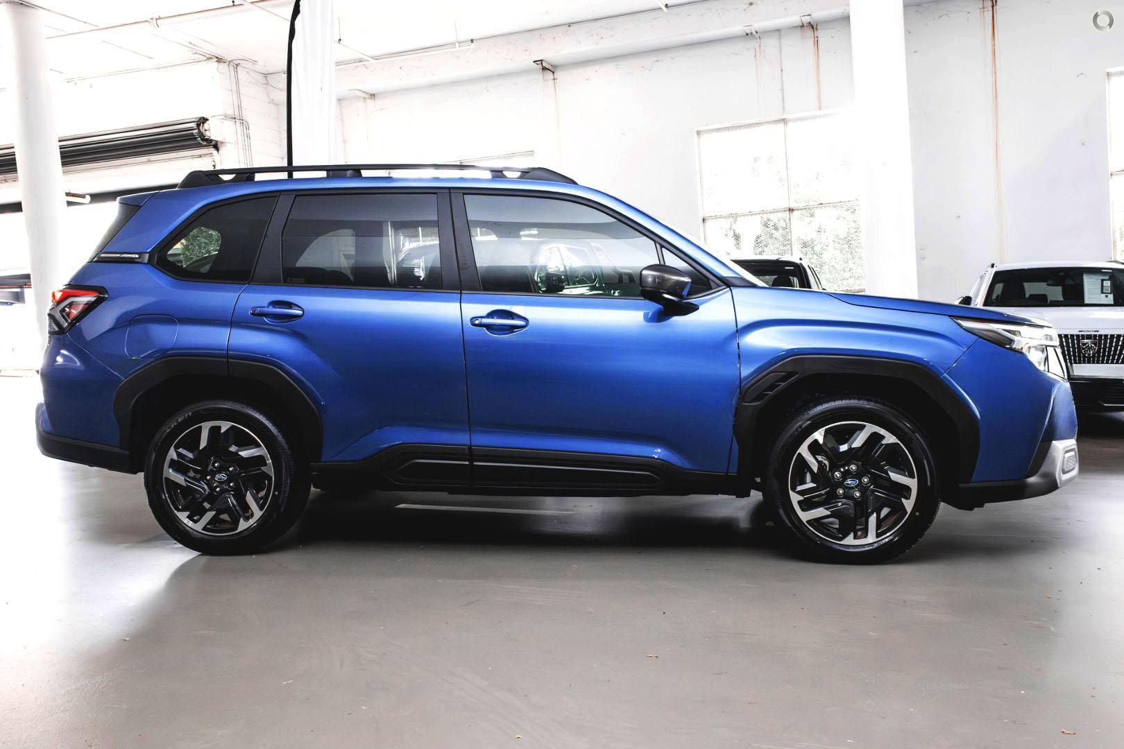 2026 Subaru Forester Premium — photo 5